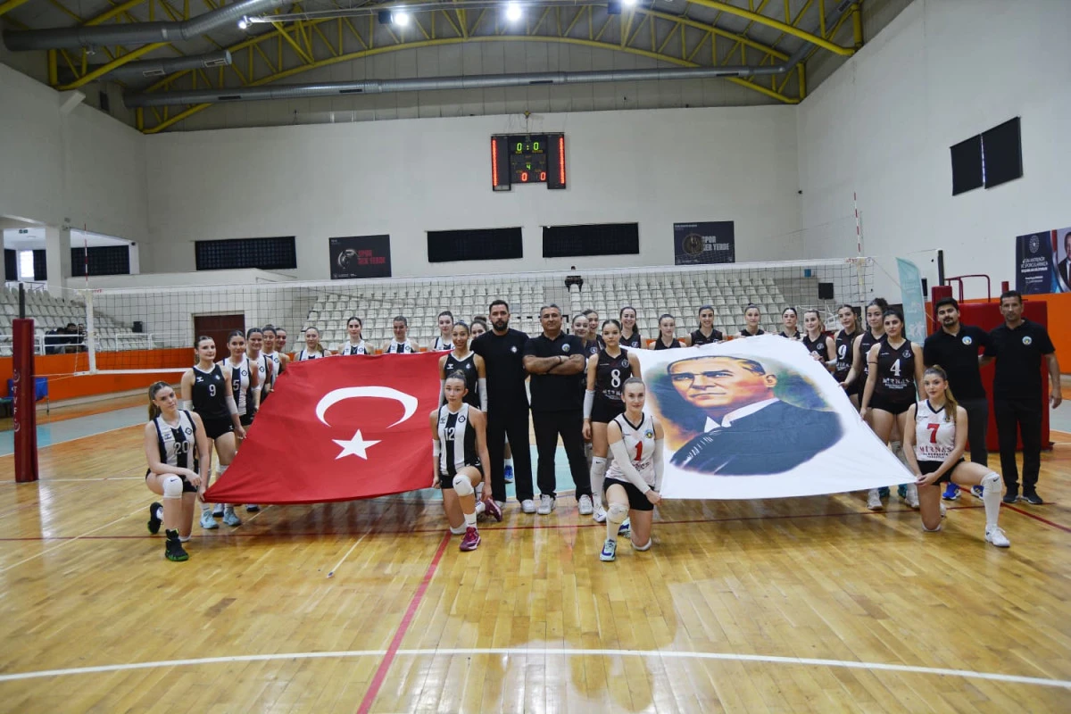 Turgutlu Belediyespor Kadın Voleybol Takımı İzmir’den Zaferle Döndü