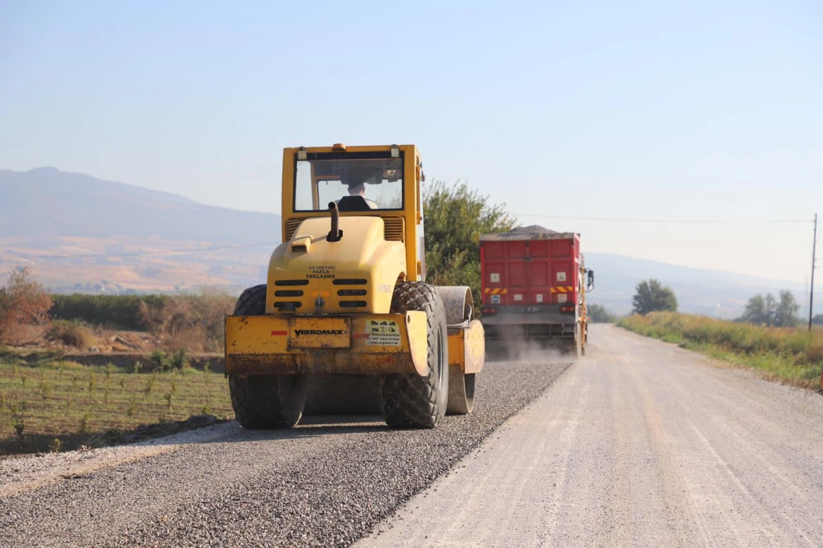 Turgutlu’da Yol Sorunları Çözüme Kavuşuyor