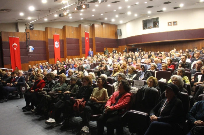 T&uuml;rkan Saylan 90. Yaş G&uuml;n&uuml;nde İzmir&rsquo;de Anıldı