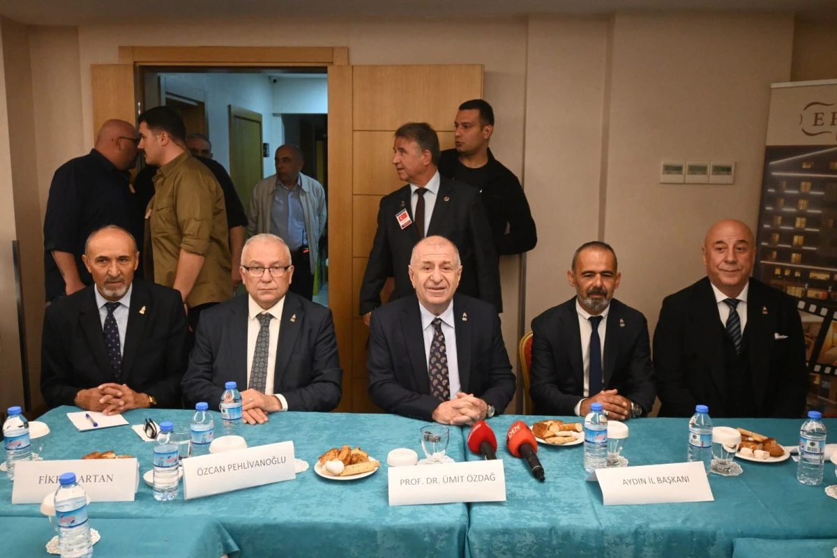 Ümit Özdağ: “Türkiye’de Gazeteciler Artık Bağımsız Değil