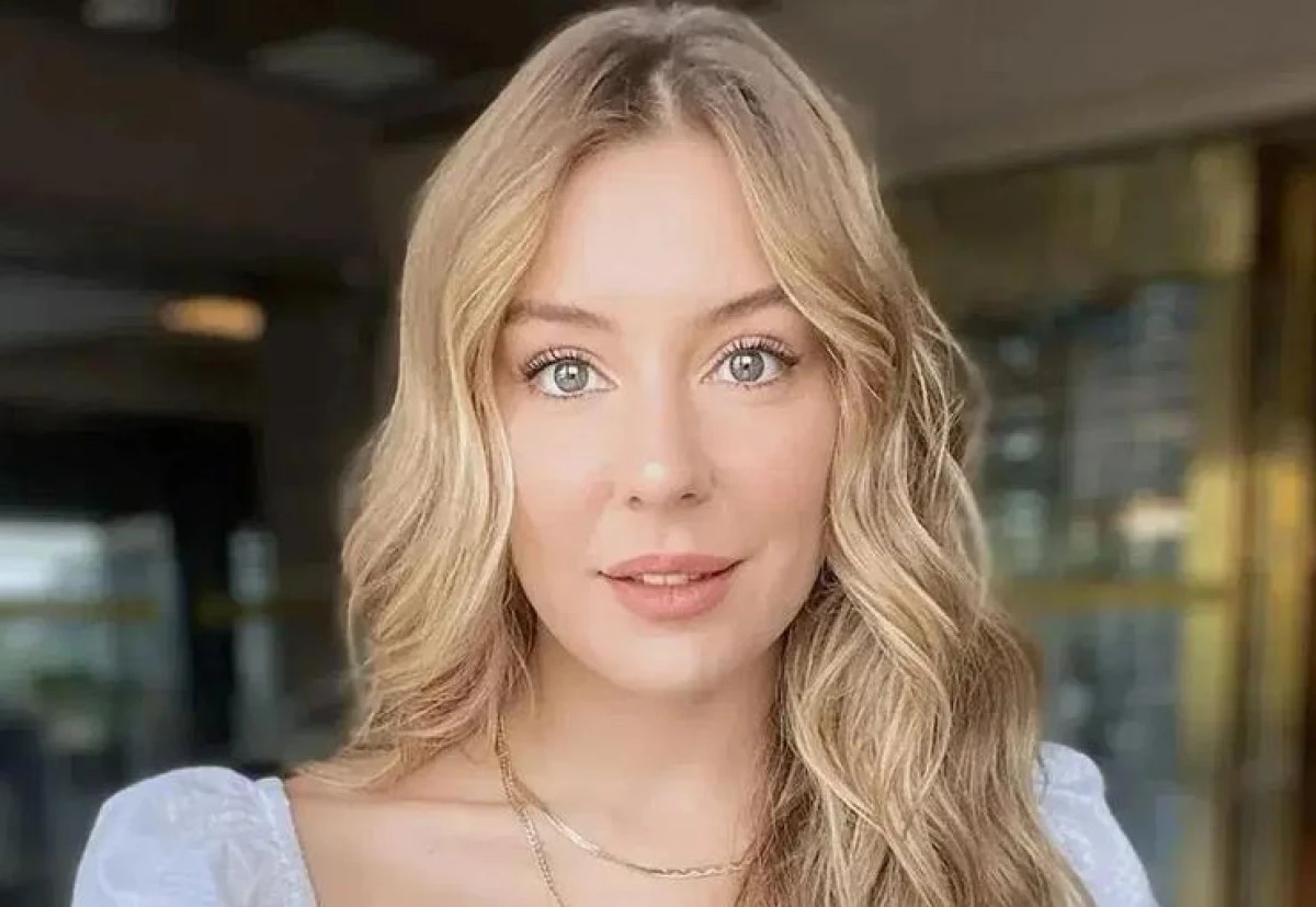 &Uuml;nl&uuml; oyuncu Ege K&ouml;kenli m&uuml;jdeli haberi duyurdu