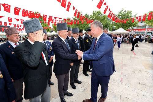 Urla’da 19 Mayıs Kutlamaları Renkli Anlara Sahne Oldu