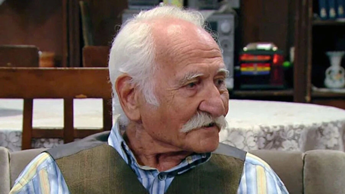 Usta oyuncu Arif Erkin Güzelbeyoğlu vefat etti