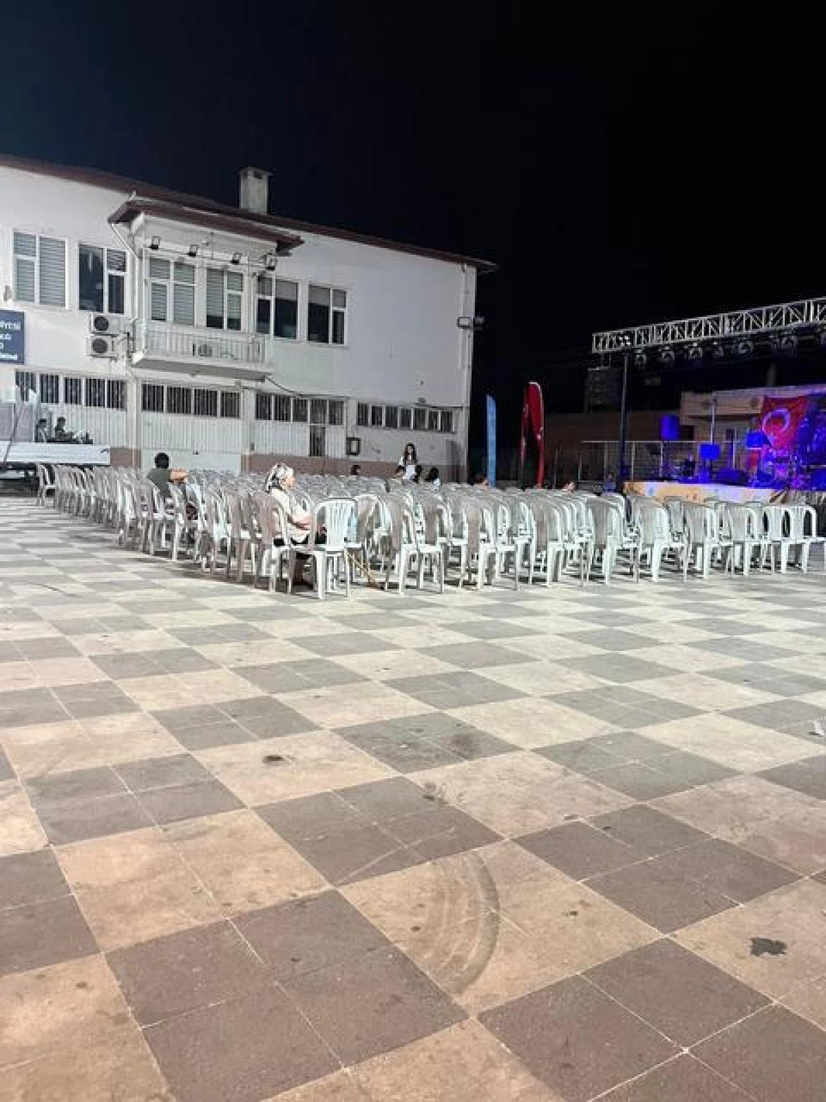 Vatandaşlardan Çerçioğlu’na sessiz tepki