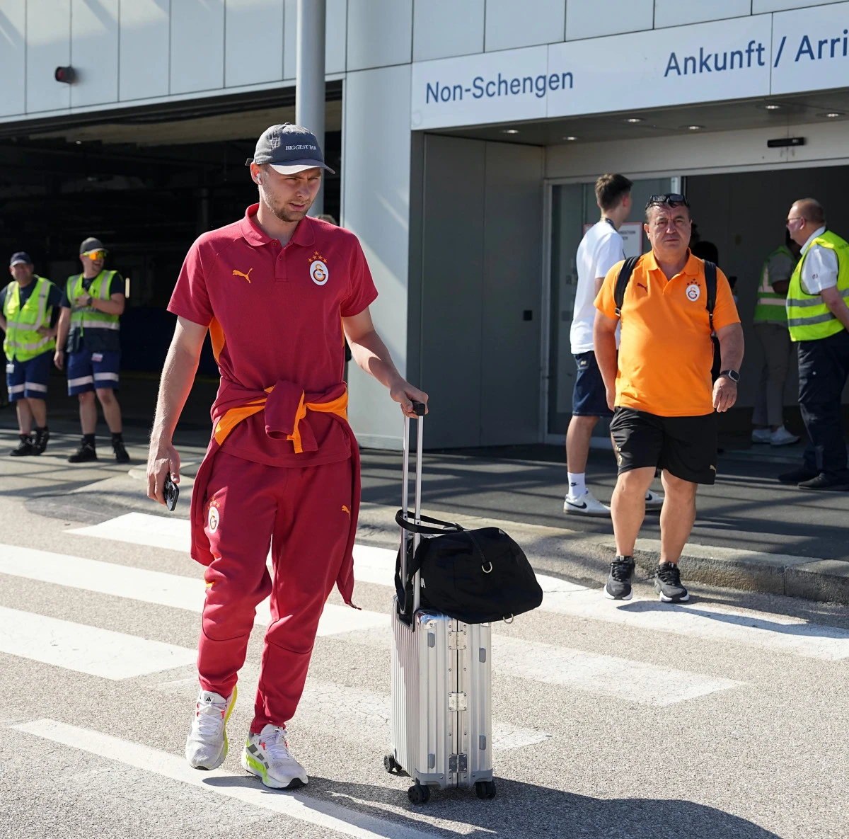 Victor Nelsson transferi resmileşiyor!