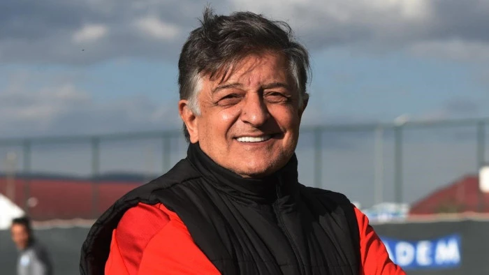 Yılmaz Vural, genç sporculara destek için Merkezefendi’de
