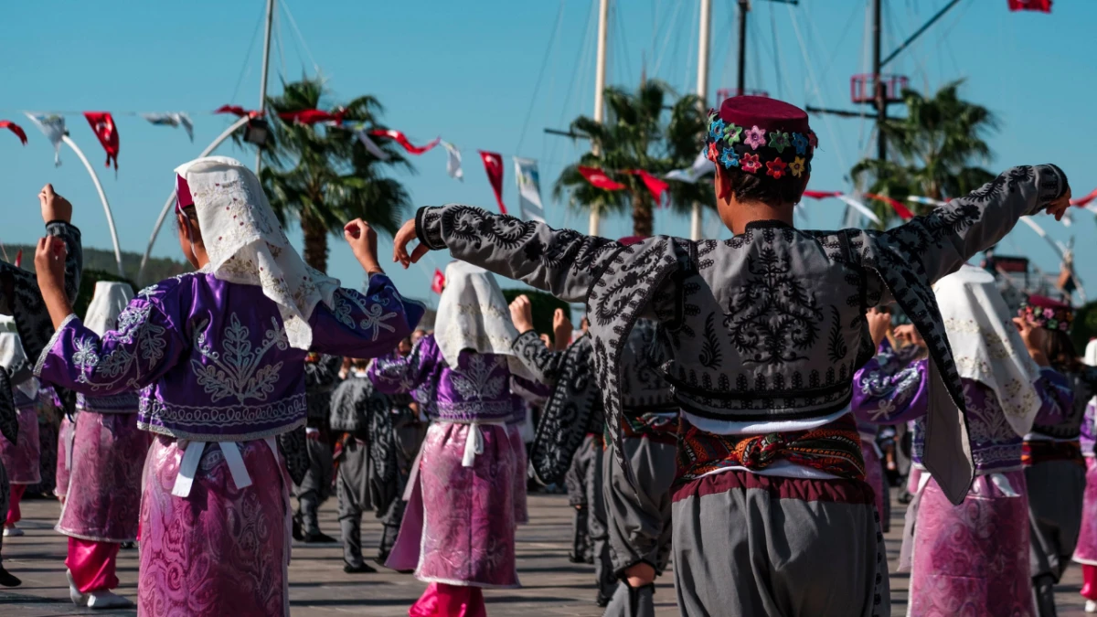 Zeybek ve Rebetiko Buluşması